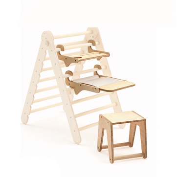 Trokutaste ljestve s dodatkom za umjetnost