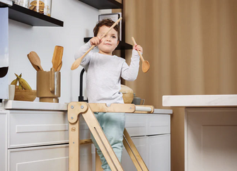 Montessori toranj za učenje: pomagač u kuhinji – siva boja